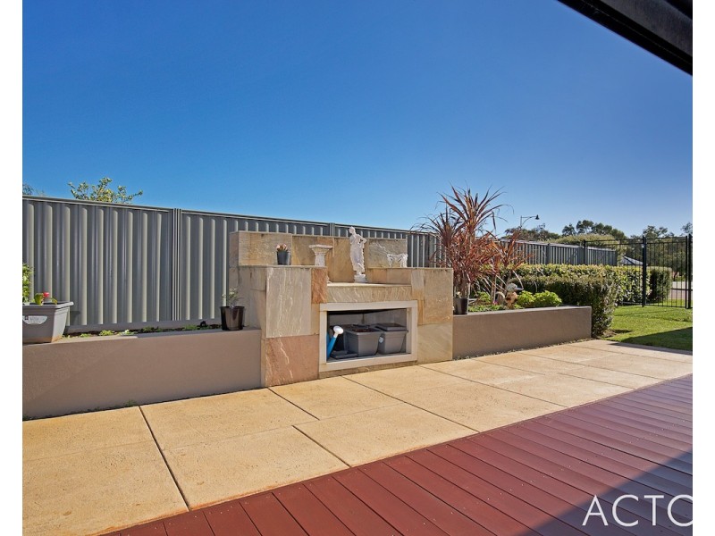 2 Bremer Way, South Yunderup WA 6208