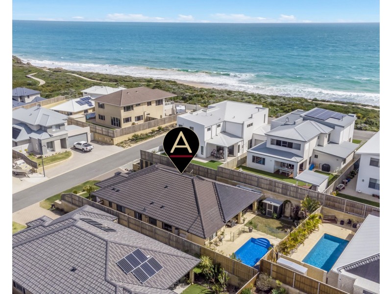 32 Jennerae Bend, Halls Head WA 6210