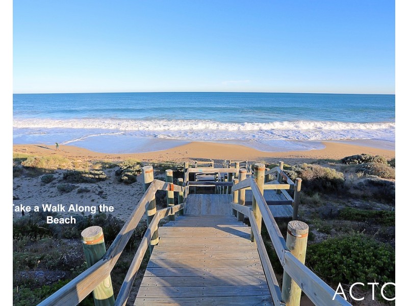 32 Jennerae Bend, Halls Head WA 6210