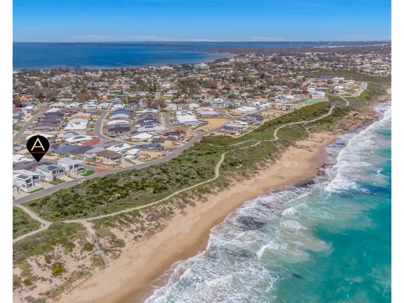 32 Jennerae Bend, Halls Head WA 6210
