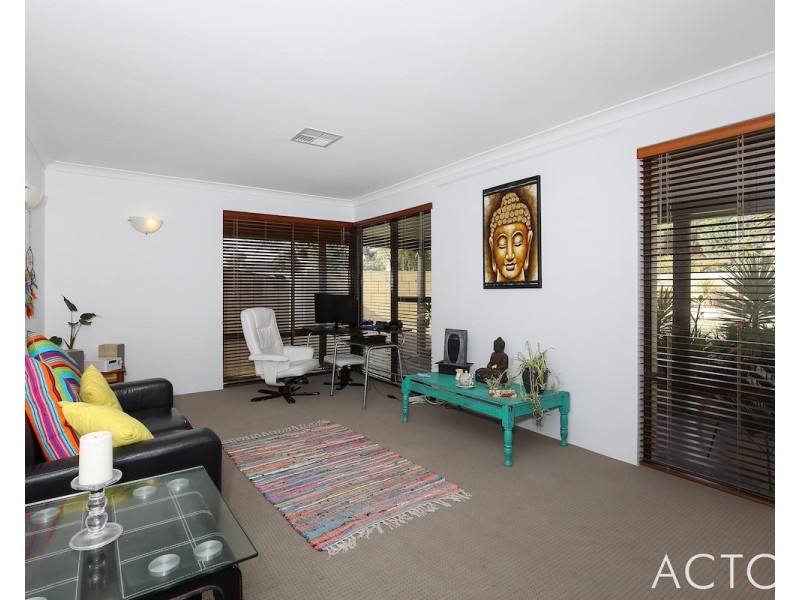 48 Mahogany Drive, Halls Head WA 6210
