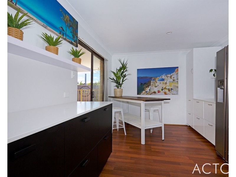 48 Mahogany Drive, Halls Head WA 6210