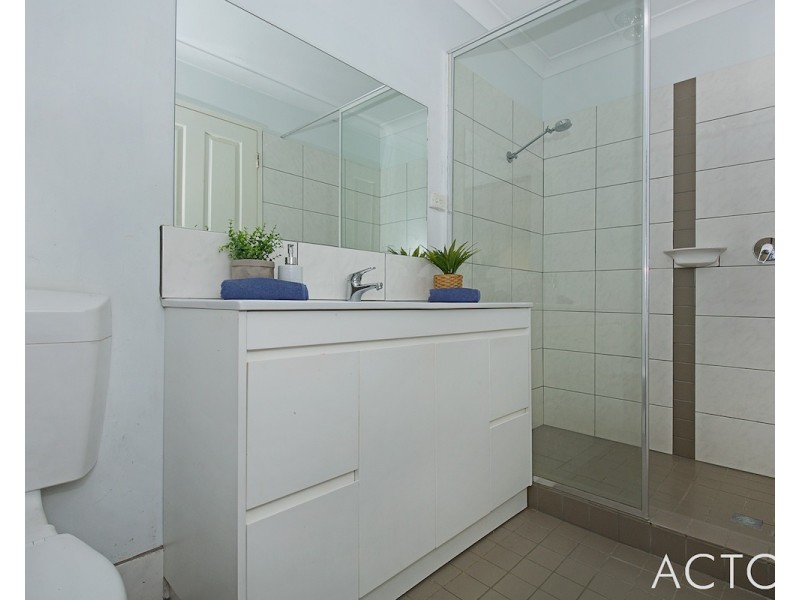 48 Mahogany Drive, Halls Head WA 6210