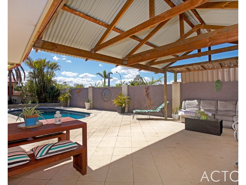 48 Mahogany Drive, Halls Head WA 6210