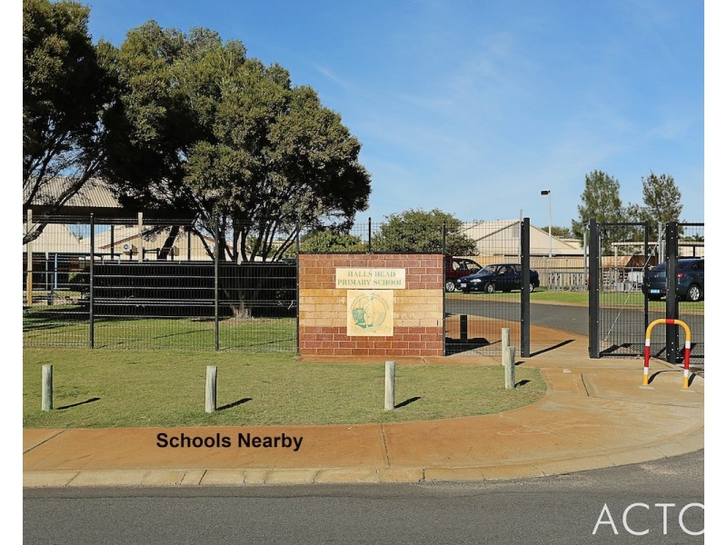 48 Mahogany Drive, Halls Head WA 6210