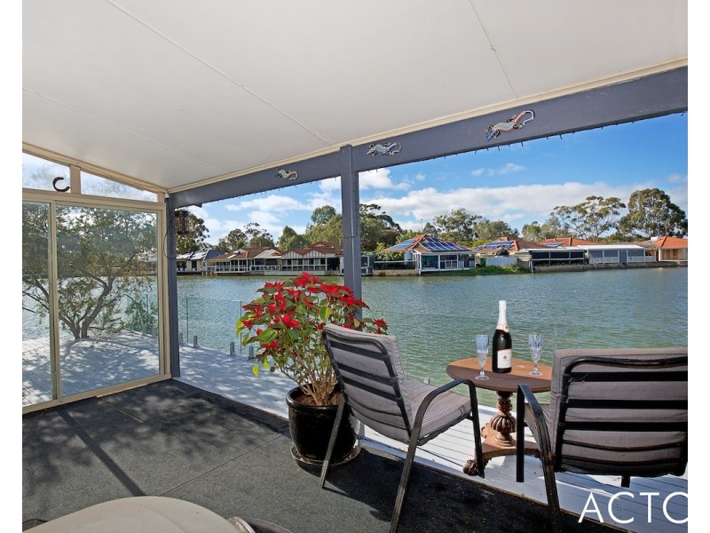 12 Foreshore Cove, South Yunderup WA 6208