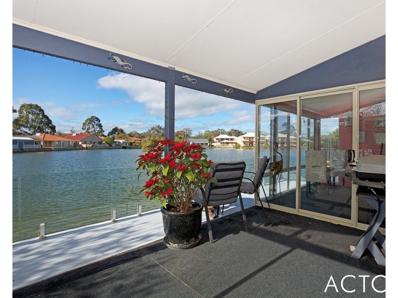12 Foreshore Cove, South Yunderup WA 6208