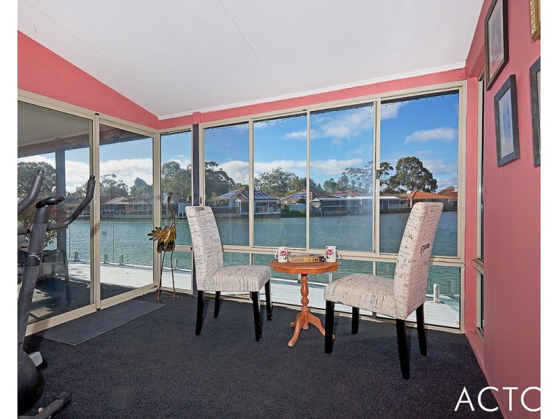 12 Foreshore Cove, South Yunderup WA 6208