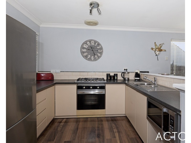 12 Foreshore Cove, South Yunderup WA 6208