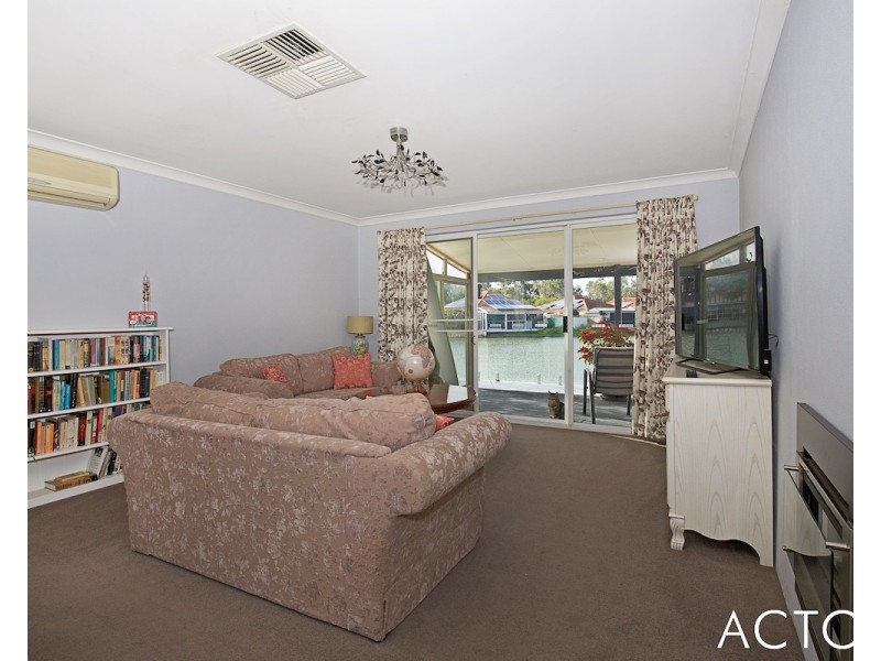 12 Foreshore Cove, South Yunderup WA 6208