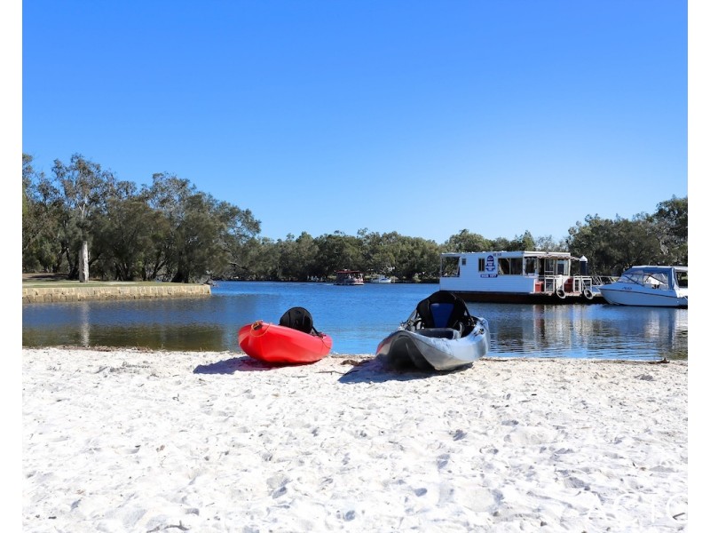 12 Foreshore Cove, South Yunderup WA 6208