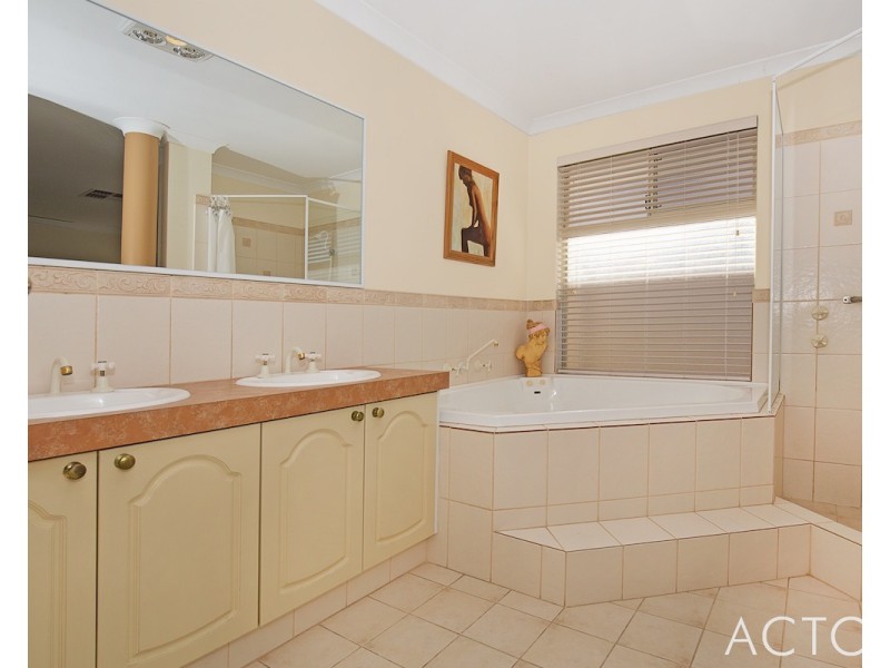 27 Moyup Way, South Yunderup WA 6208