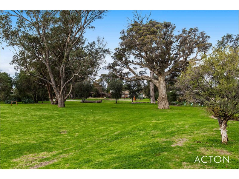 14 Gibbs Circuit, Ravenswood WA 6208