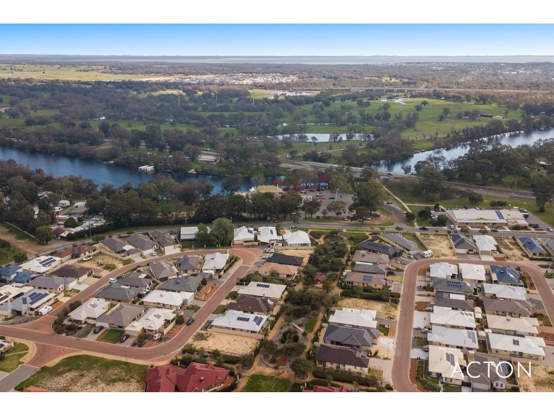 14 Gibbs Circuit, Ravenswood WA 6208