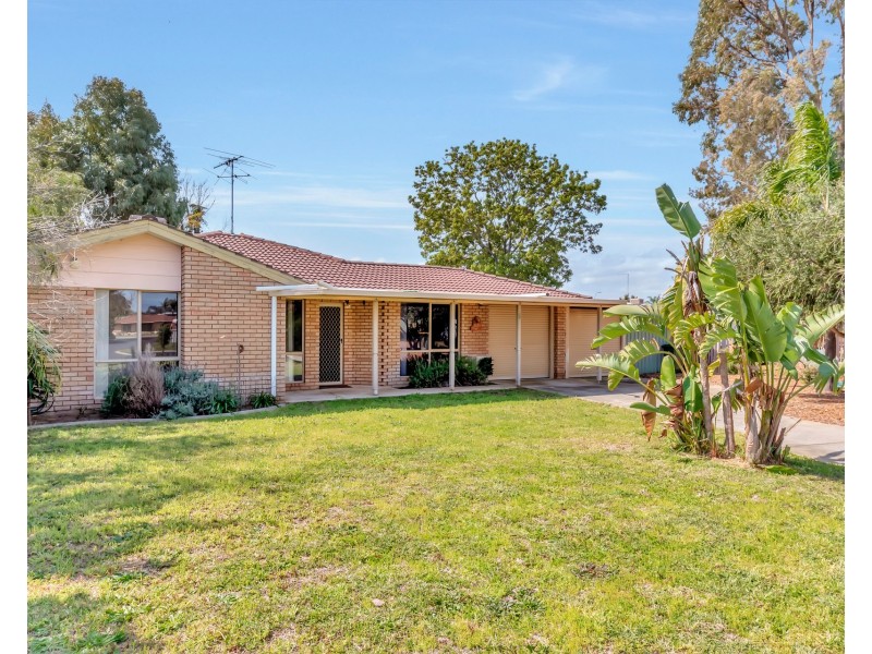 4 Lorikeet Court, Greenfields WA 6210