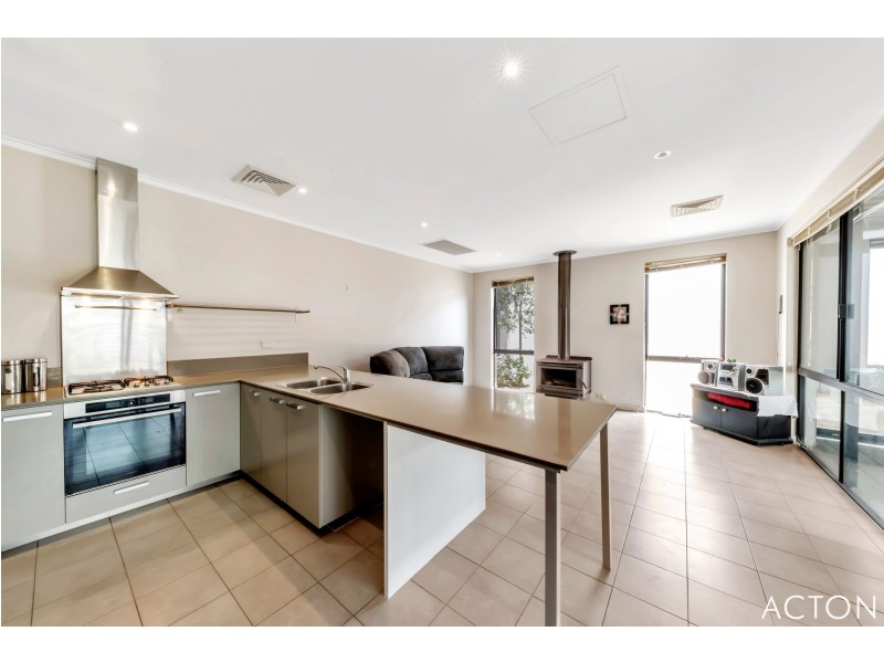 12 Middleton Loop, Meadow Springs WA 6210