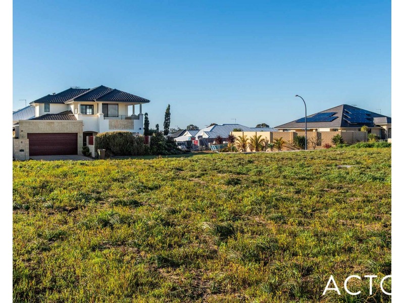 1 Cuprea View, Halls Head WA 6210