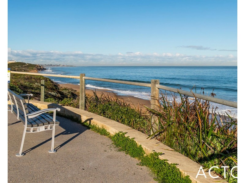 1 Cuprea View, Halls Head WA 6210