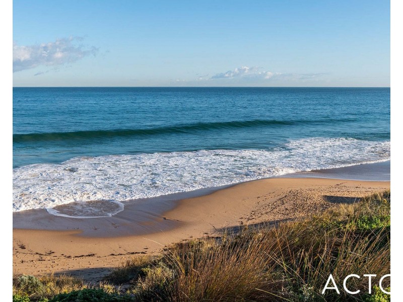 1 Cuprea View, Halls Head WA 6210