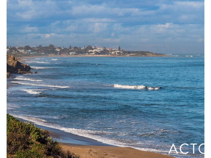 1 Cuprea View, Halls Head WA 6210