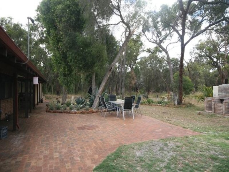 30 Dunkerton Road, Barragup WA 6209