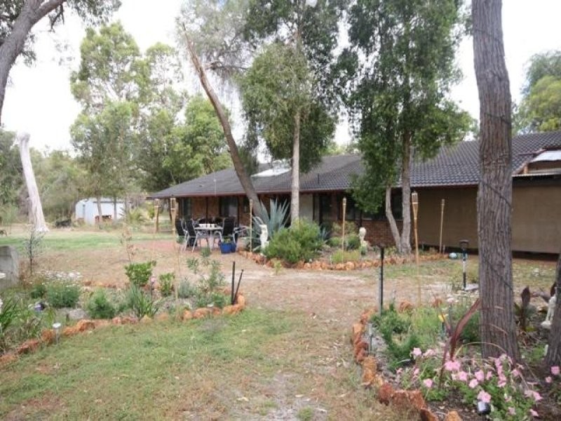 30 Dunkerton Road, Barragup WA 6209