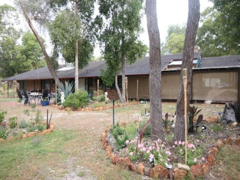30 Dunkerton Road, Barragup WA 6209