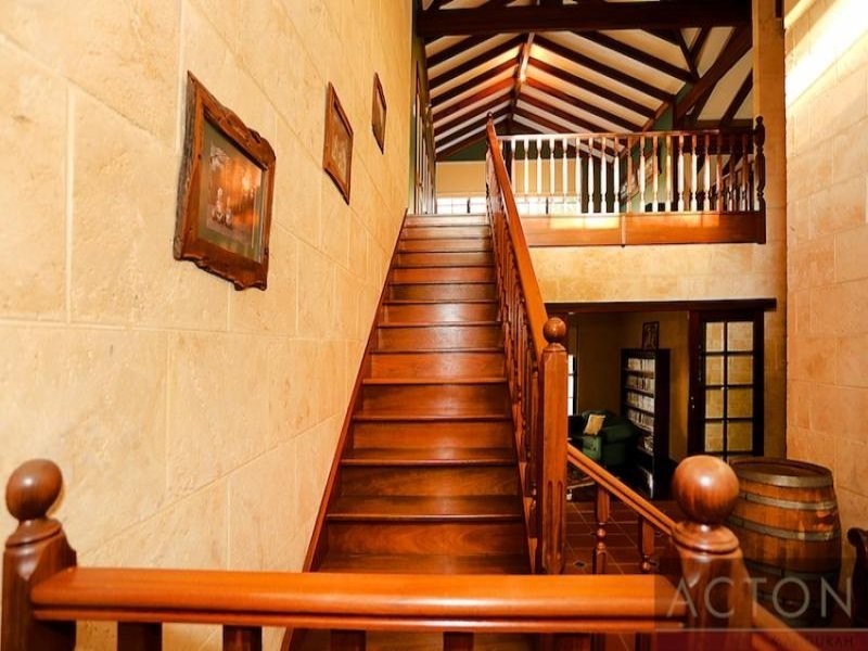 6 White Hill Road, Bouvard WA 6211