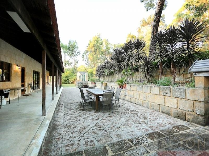 6 White Hill Road, Bouvard WA 6211