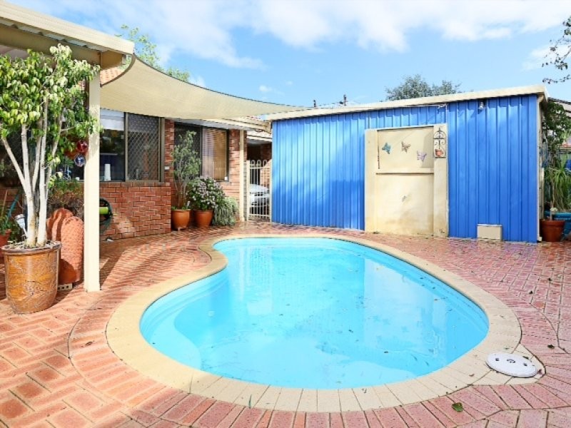 4 Yelta Street, Greenfields WA 6210
