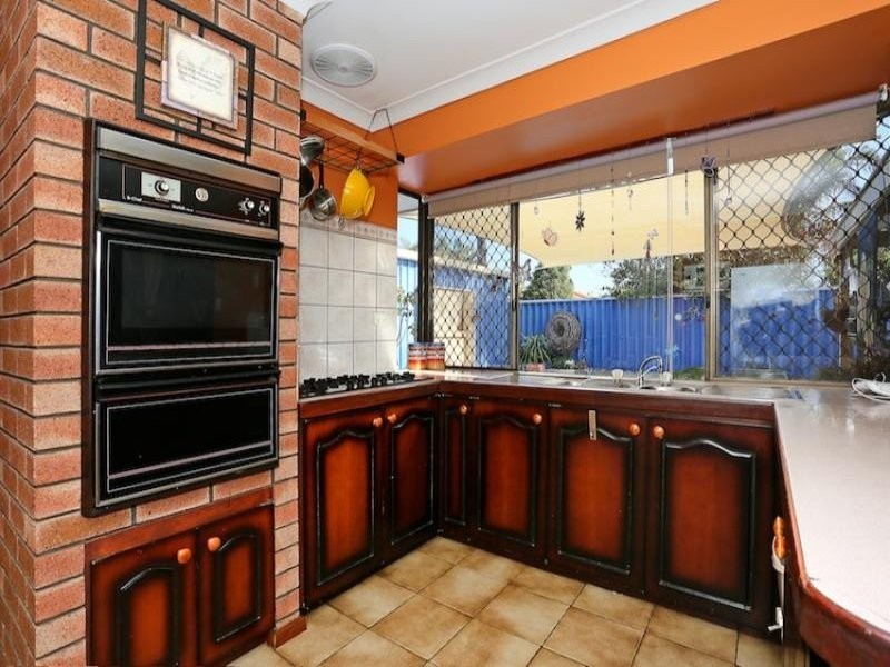 4 Yelta Street, Greenfields WA 6210