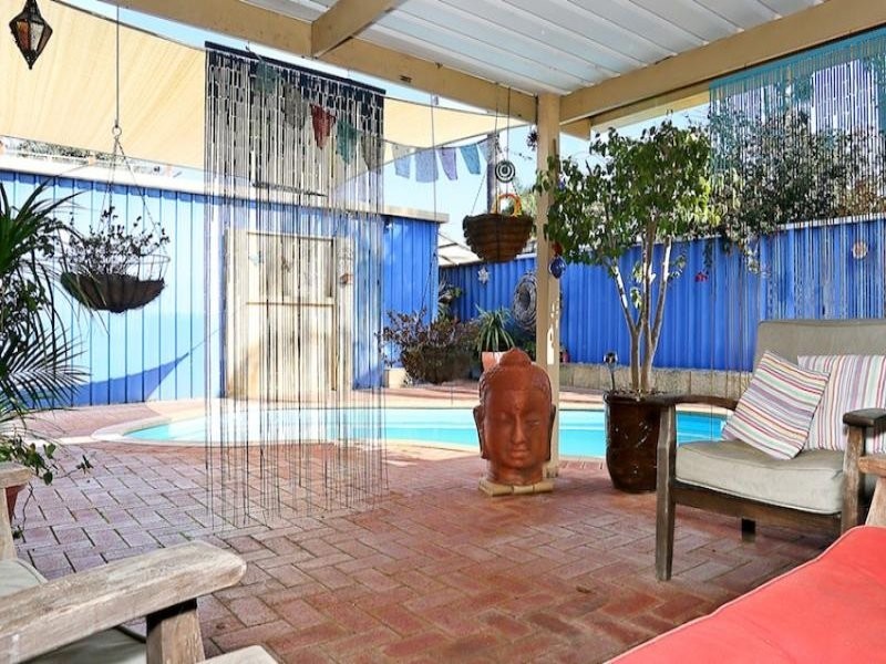4 Yelta Street, Greenfields WA 6210