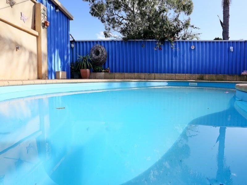 4 Yelta Street, Greenfields WA 6210