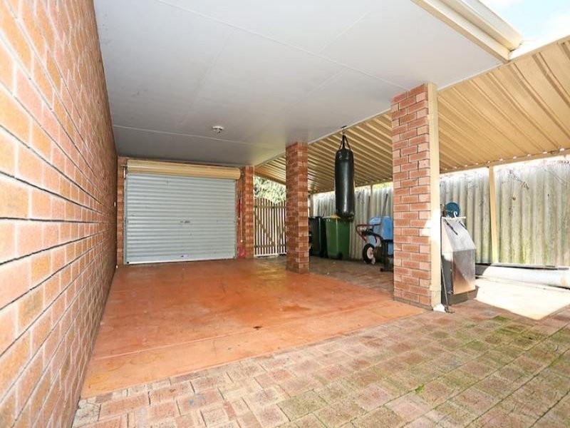 4 Yelta Street, Greenfields WA 6210
