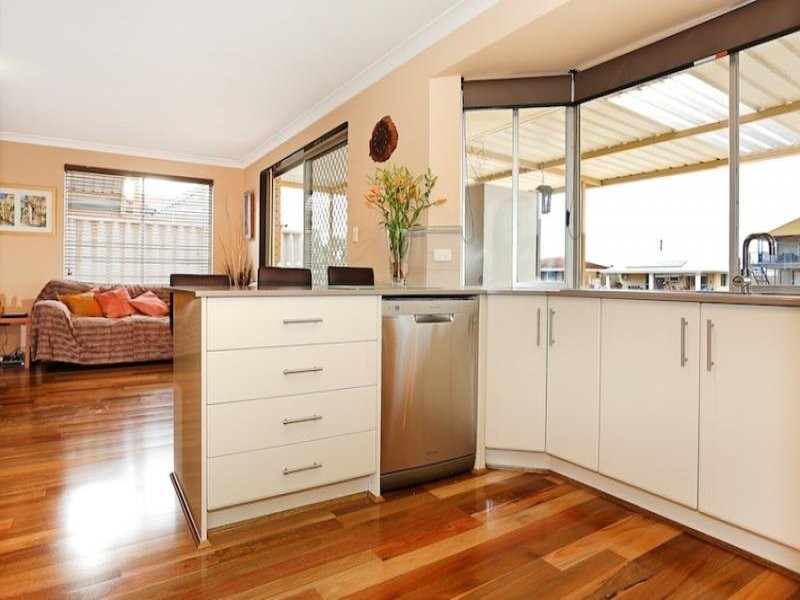 63 Allambi Way, South Yunderup WA 6208
