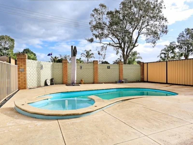 63 Allambi Way, South Yunderup WA 6208