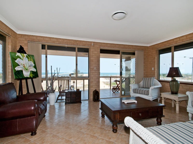 33 Orestes Street, San Remo WA 6210