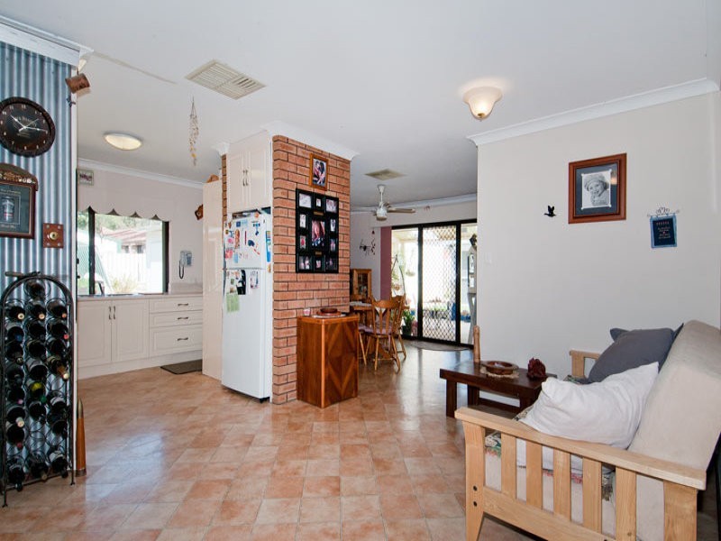 23 Elmore Way, Dudley Park WA 6210