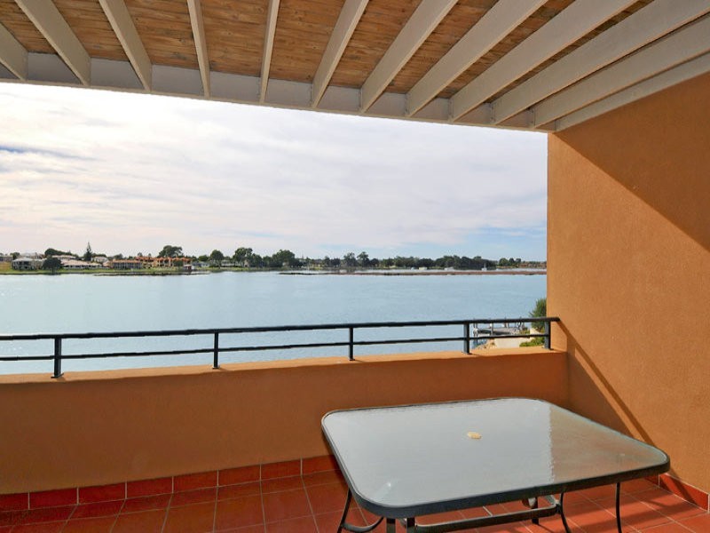 15/19 San Marco Quays, Halls Head WA 6210
