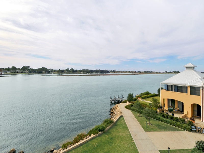 15/19 San Marco Quays, Halls Head WA 6210