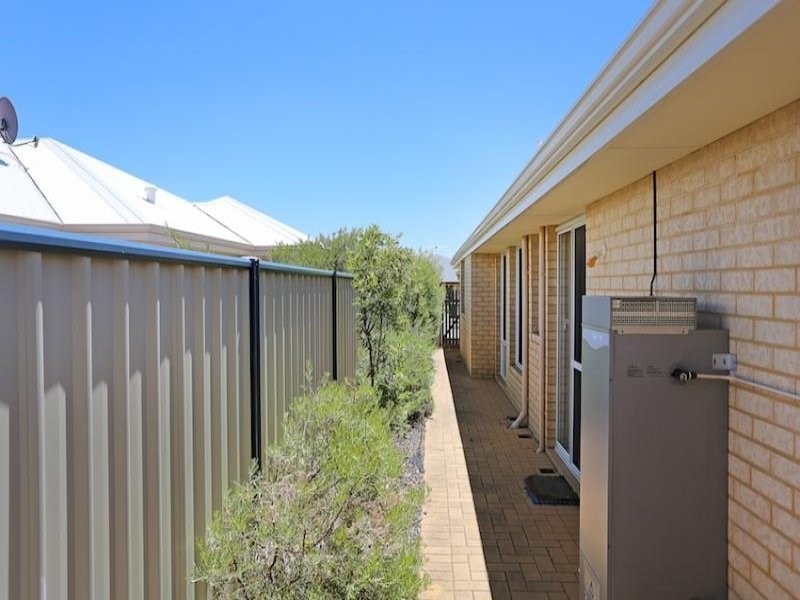 96 Meadow Springs Drive, Meadow Springs WA 6210