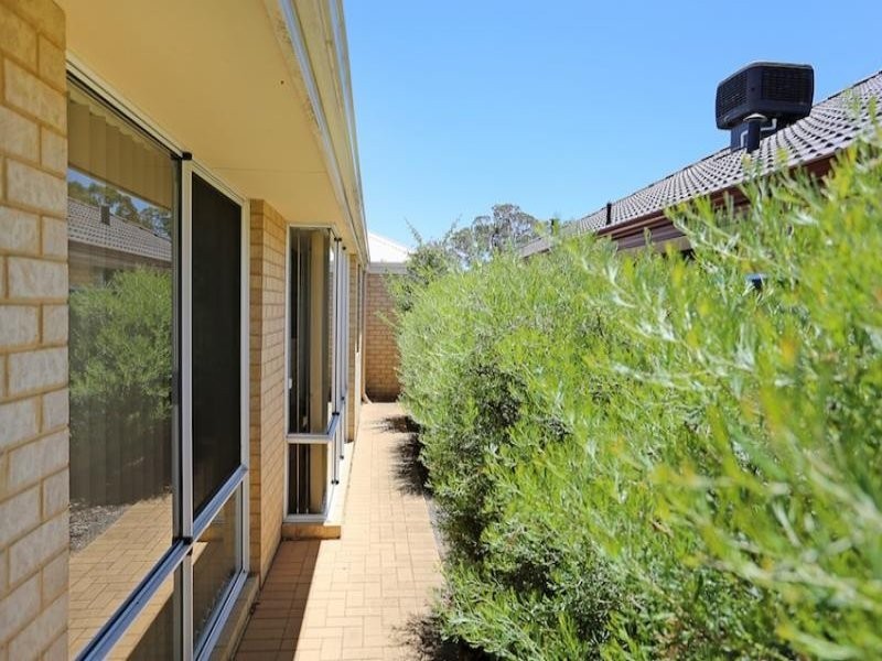 96 Meadow Springs Drive, Meadow Springs WA 6210