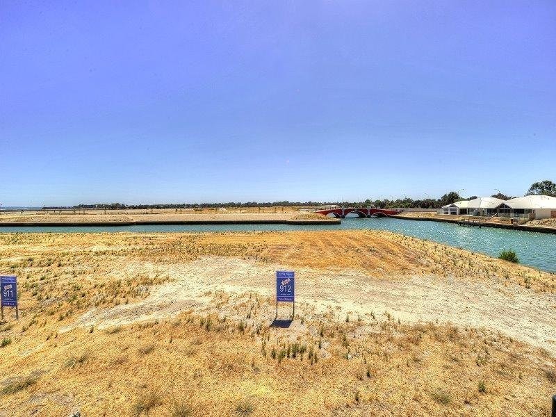 34 Arcadia Close, Dudley Park WA 6210