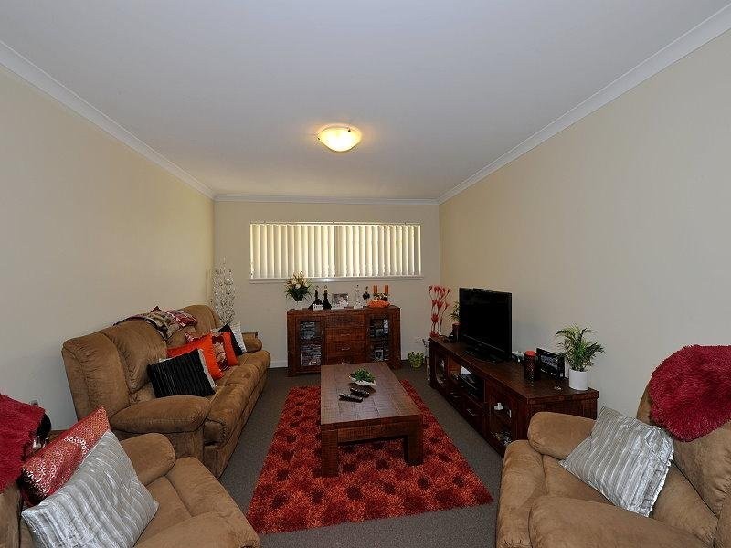 60 Silverton Crescent, Erskine WA 6210