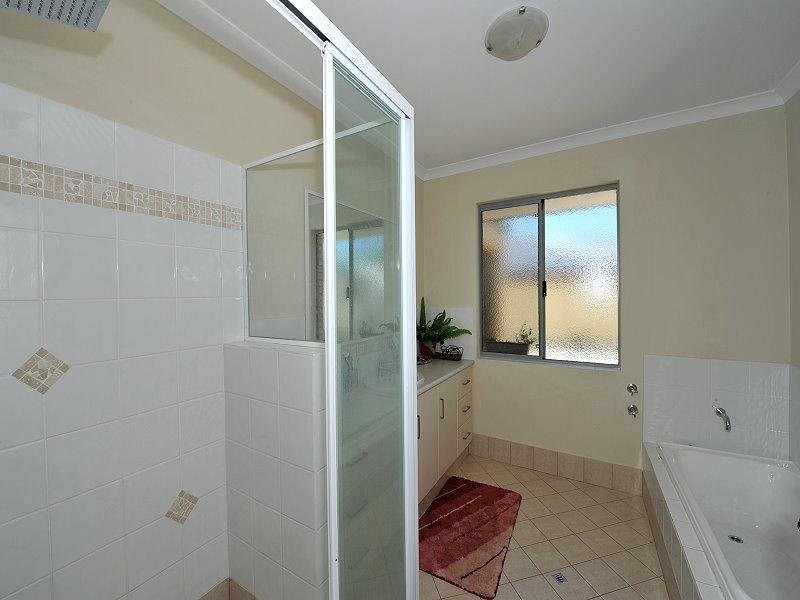 60 Silverton Crescent, Erskine WA 6210