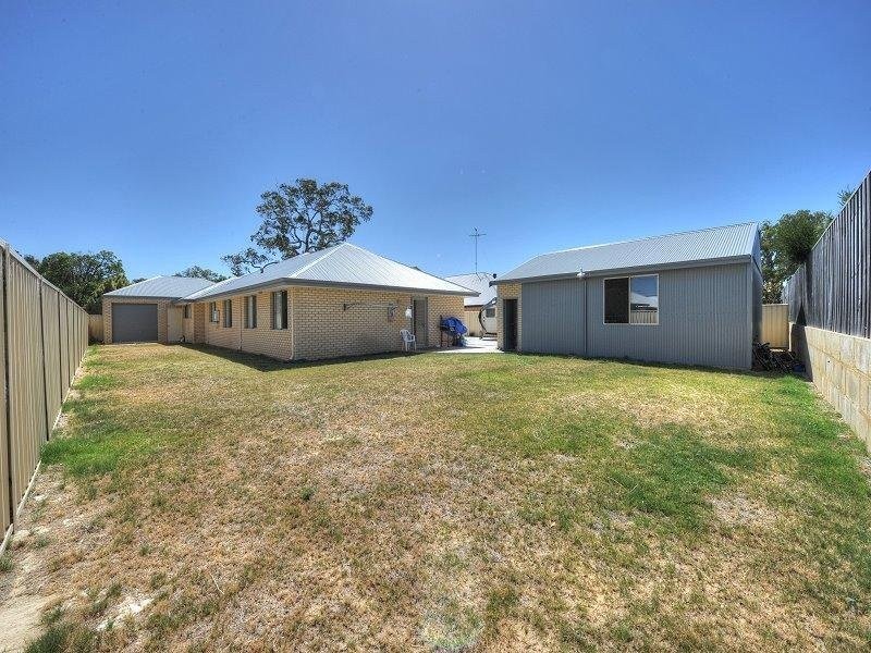 60 Silverton Crescent, Erskine WA 6210