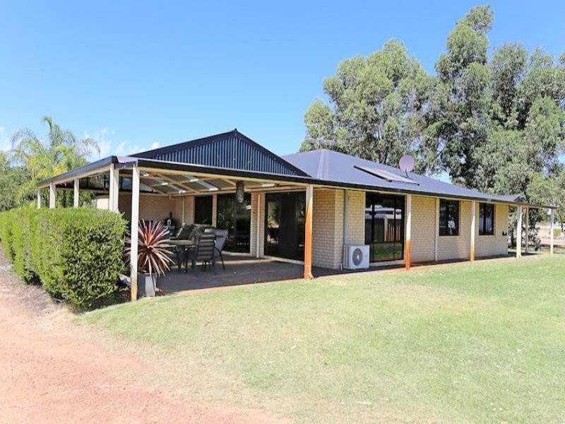 38 Tranquil Retreat, Barragup WA 6209