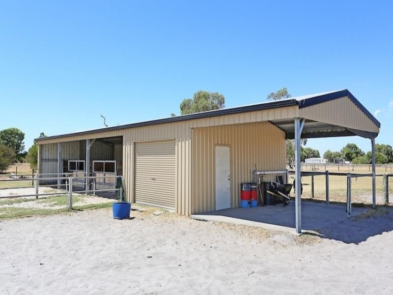 38 Tranquil Retreat, Barragup WA 6209