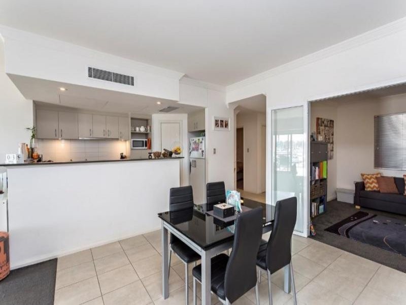 13/1 Breakwater Parade, Mandurah WA 6210