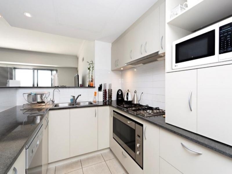 13/1 Breakwater Parade, Mandurah WA 6210